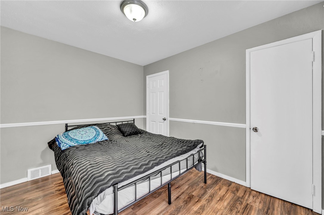 14 Ennis Avenue Bedford OH 44146