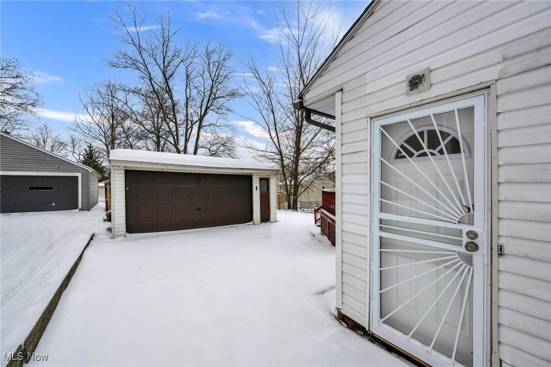 14 Ennis Avenue Bedford OH 44146