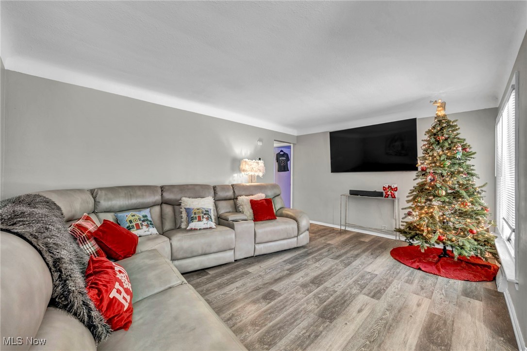 14 Ennis Avenue Bedford OH 44146