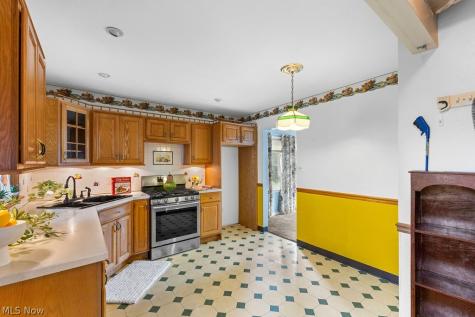 1960 Tudor Street Cuyahoga Falls OH 44221