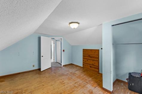 1960 Tudor Street Cuyahoga Falls OH 44221