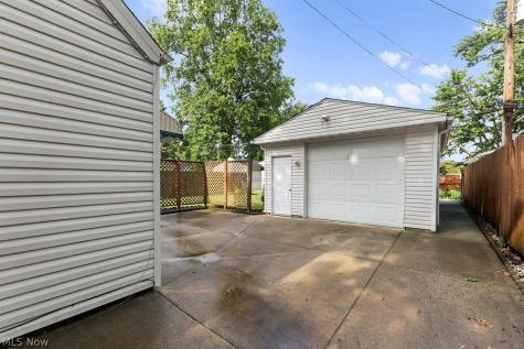 1960 Tudor Street Cuyahoga Falls OH 44221