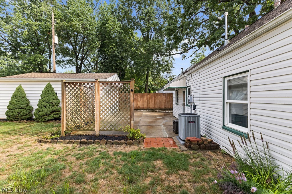 1960 Tudor Street Cuyahoga Falls OH 44221