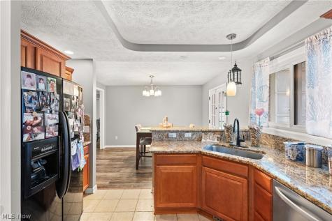 25787 W Ranchview Avenue North Olmsted OH 44070