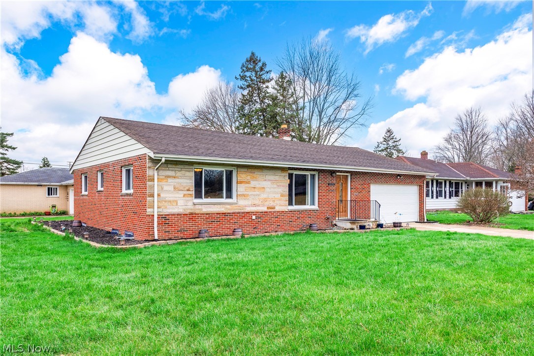 25787 W Ranchview Avenue North Olmsted OH 44070
