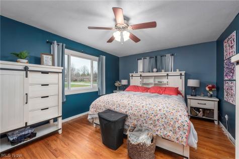 25787 W Ranchview Avenue North Olmsted OH 44070