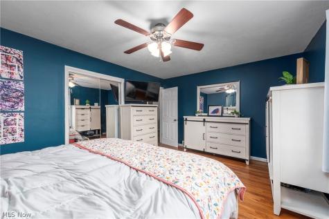 25787 W Ranchview Avenue North Olmsted OH 44070
