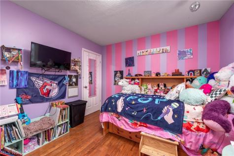 25787 W Ranchview Avenue North Olmsted OH 44070