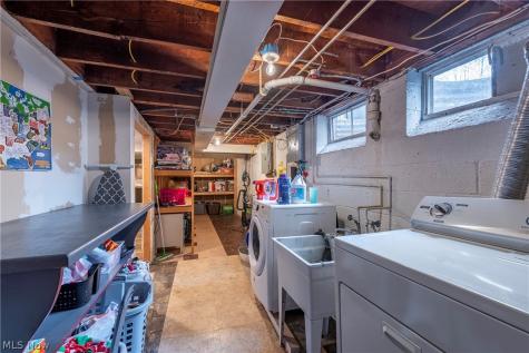 25787 W Ranchview Avenue North Olmsted OH 44070