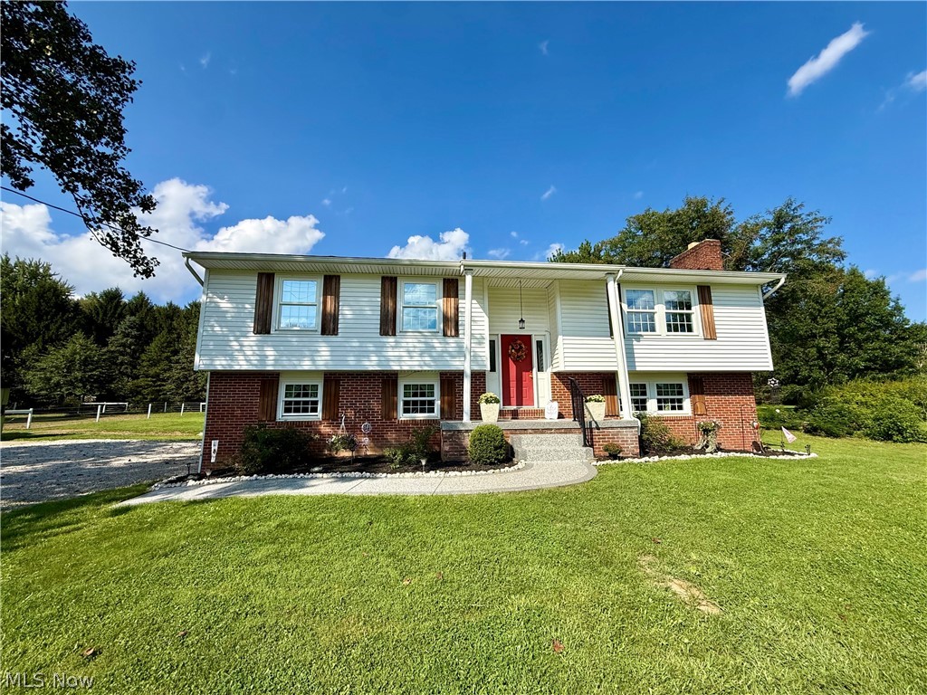 4197 Waynesburg Road NW Carrollton OH 44615