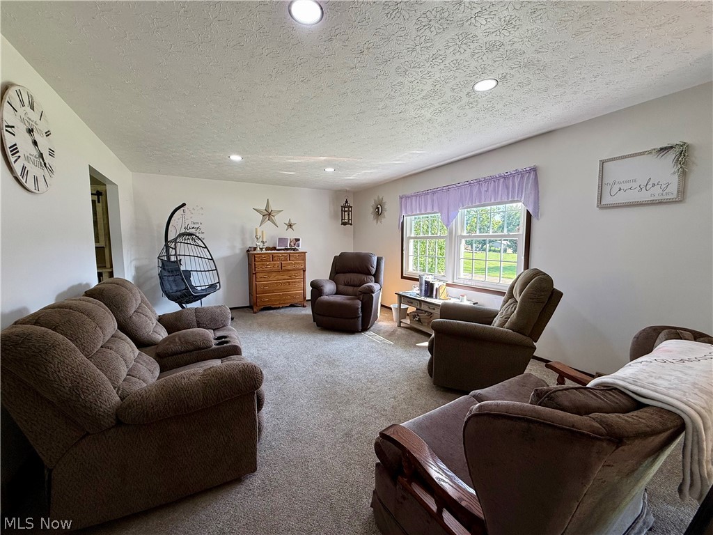 4197 Waynesburg Road NW Carrollton OH 44615