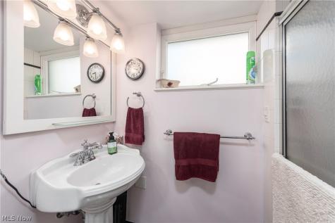 1488 Belle Avenue Lakewood OH 44107