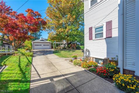 1488 Belle Avenue Lakewood OH 44107