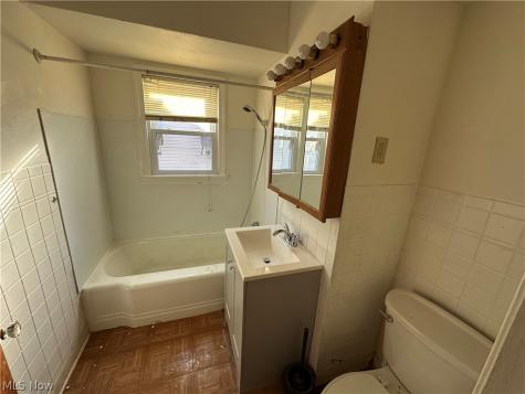 815 Detroit Avenue Youngstown OH 44502