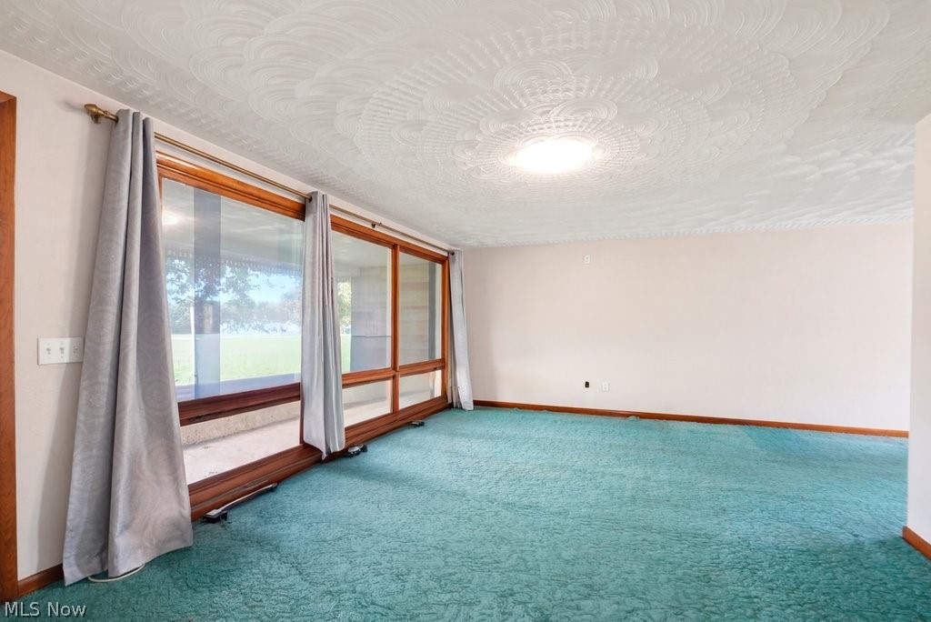 11074 Montgomery Road Kensington OH 44427