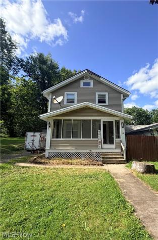 218 Lincoln Street Ravenna OH 44266
