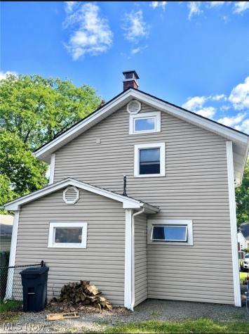 218 Lincoln Street Ravenna OH 44266