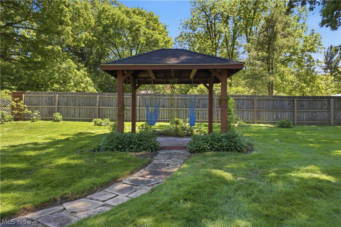 12 Riverside Drive Poland OH 44514