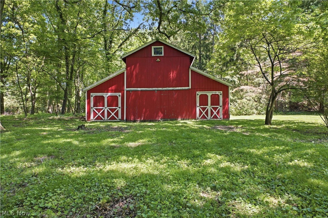 12 Riverside Drive Poland OH 44514