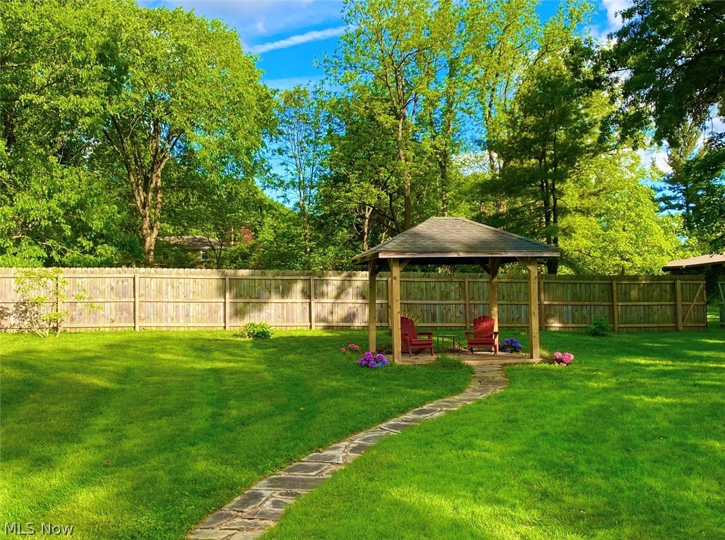12 Riverside Drive Poland OH 44514