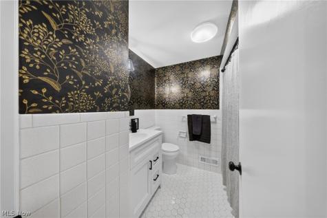 13986 Cherokee Trail Middleburg Heights OH 44130