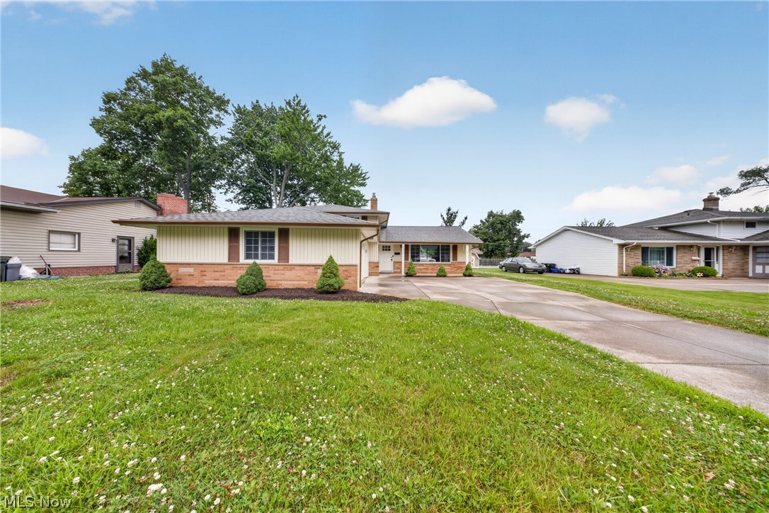 13986 Cherokee Trail Middleburg Heights OH 44130