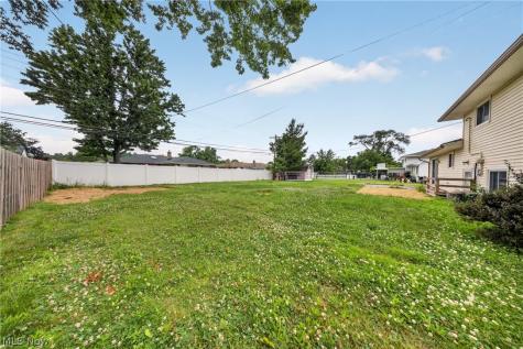 13986 Cherokee Trail Middleburg Heights OH 44130