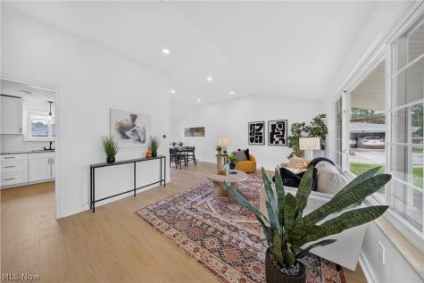13986 Cherokee Trail Middleburg Heights OH 44130