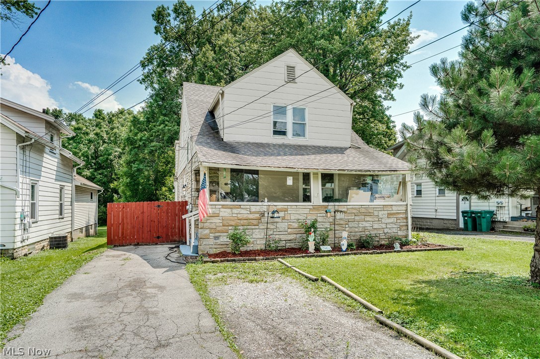 15 Massachusetts Avenue Poland OH 44514