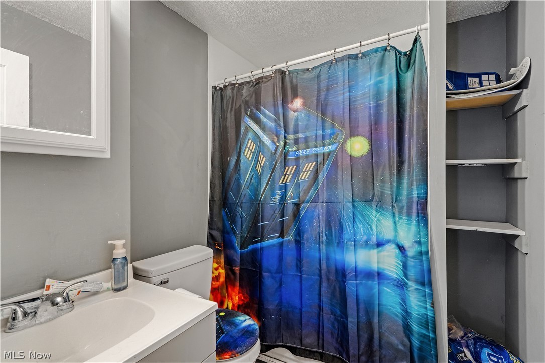 15 Massachusetts Avenue Poland OH 44514