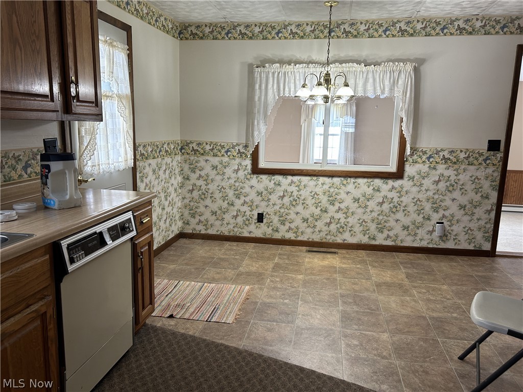5654 Chestnut Street Andover OH 44003
