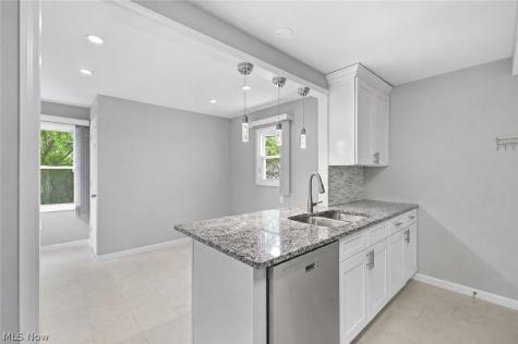 1518 Roselawn Road Mayfield Heights OH 44124