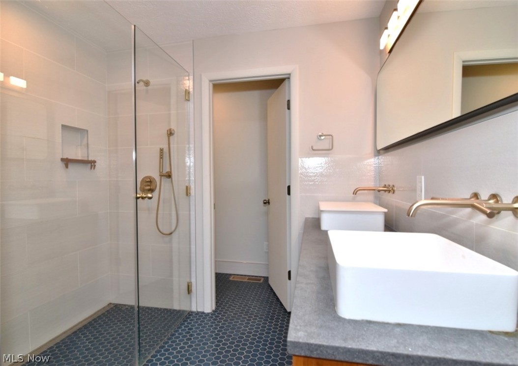 12894 Falling Water Road Strongsville OH 44136