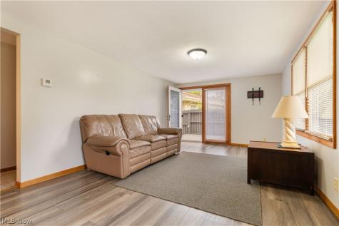 4548 3rd Street NW Canton OH 44708