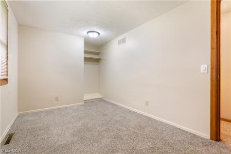 4548 3rd Street NW Canton OH 44708