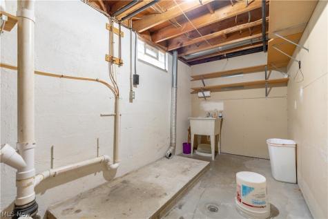 4548 3rd Street NW Canton OH 44708