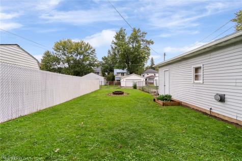 664 W Oregon Avenue Sebring OH 44672