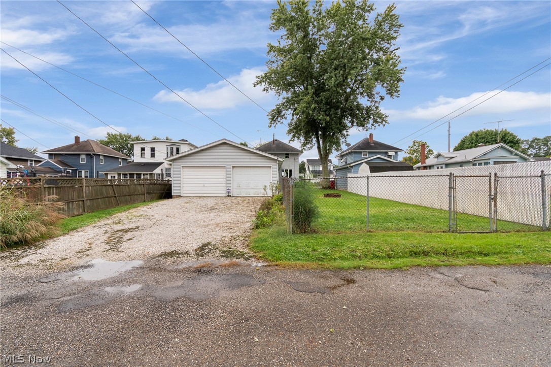 664 W Oregon Avenue Sebring OH 44672