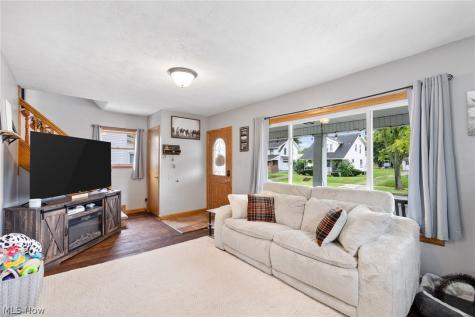 664 W Oregon Avenue Sebring OH 44672