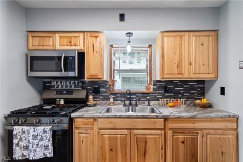 664 W Oregon Avenue Sebring OH 44672