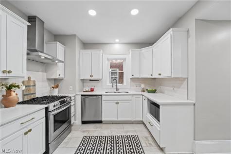 2826 Coleridge Road Cleveland Heights OH 44118