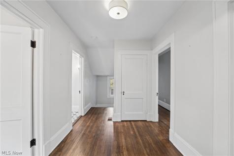 2826 Coleridge Road Cleveland Heights OH 44118