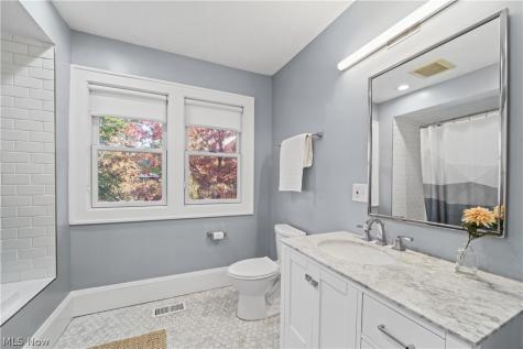 2826 Coleridge Road Cleveland Heights OH 44118