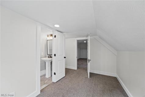 2826 Coleridge Road Cleveland Heights OH 44118