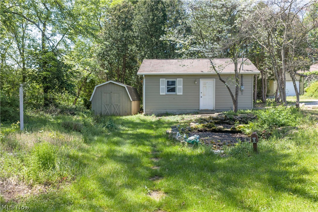 1424 Oak Street Dover OH 44622