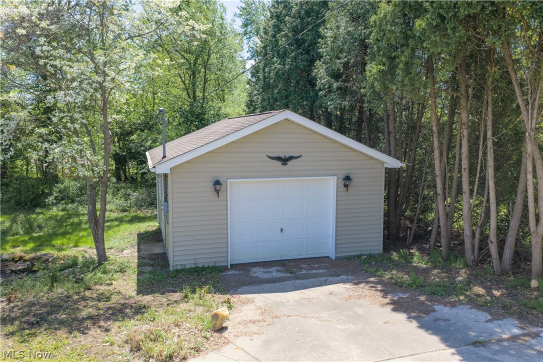 1424 Oak Street Dover OH 44622