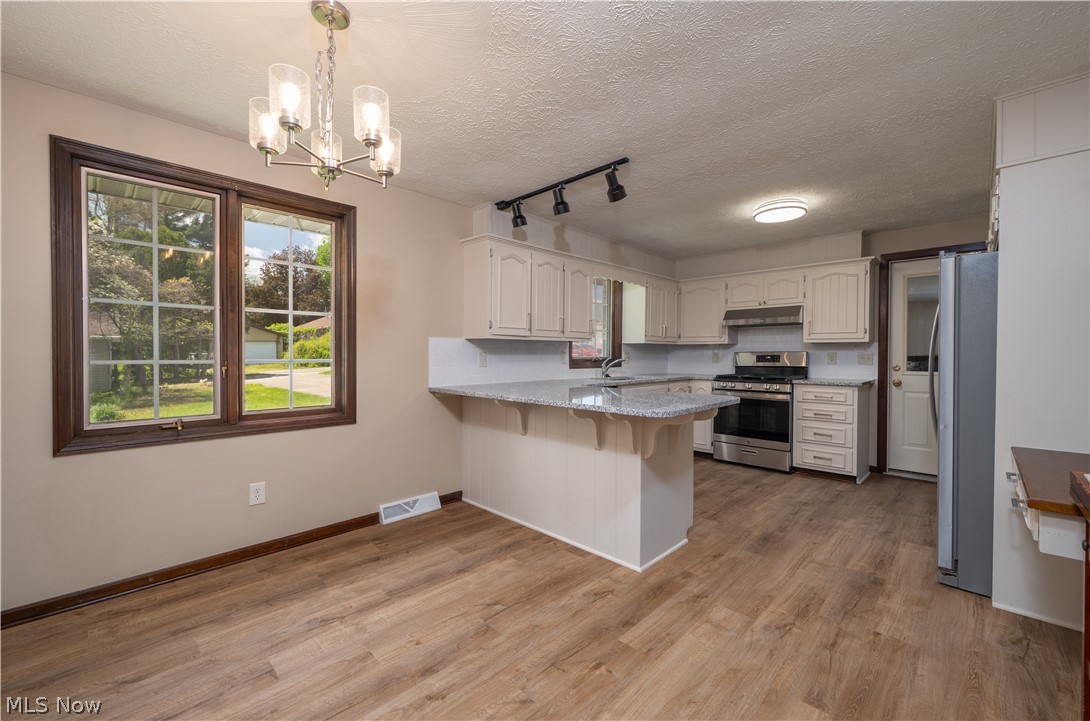 1424 Oak Street Dover OH 44622