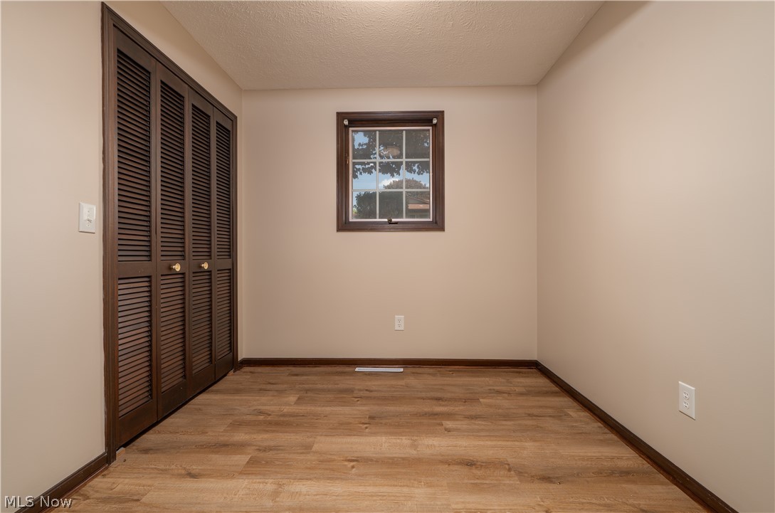 1424 Oak Street Dover OH 44622