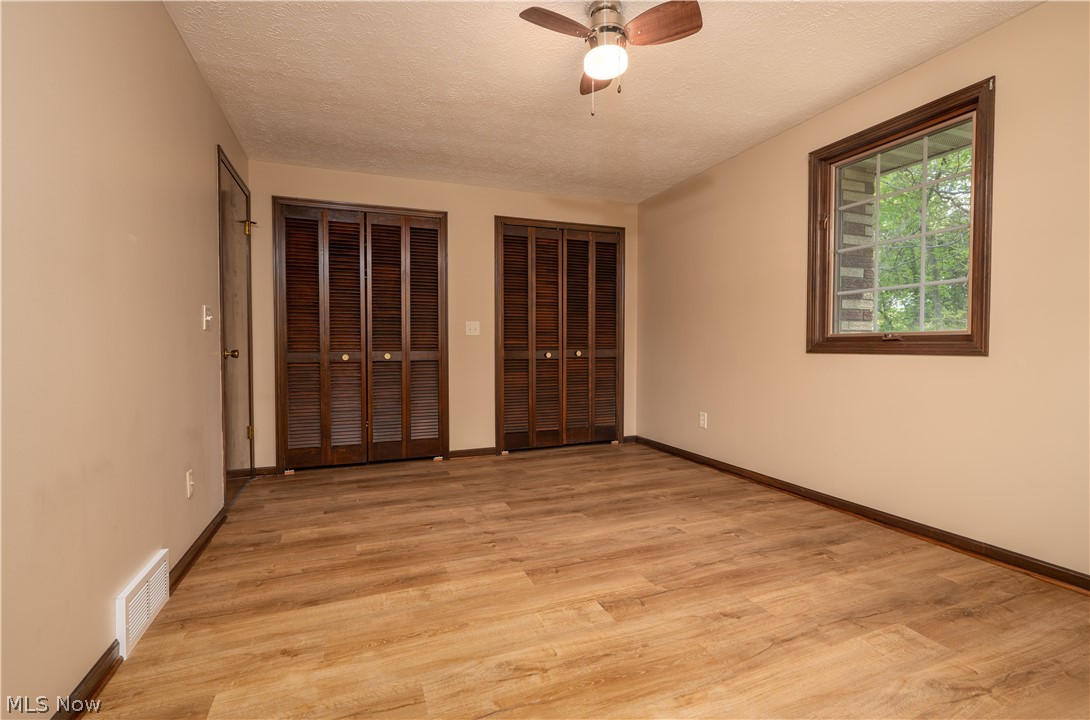 1424 Oak Street Dover OH 44622