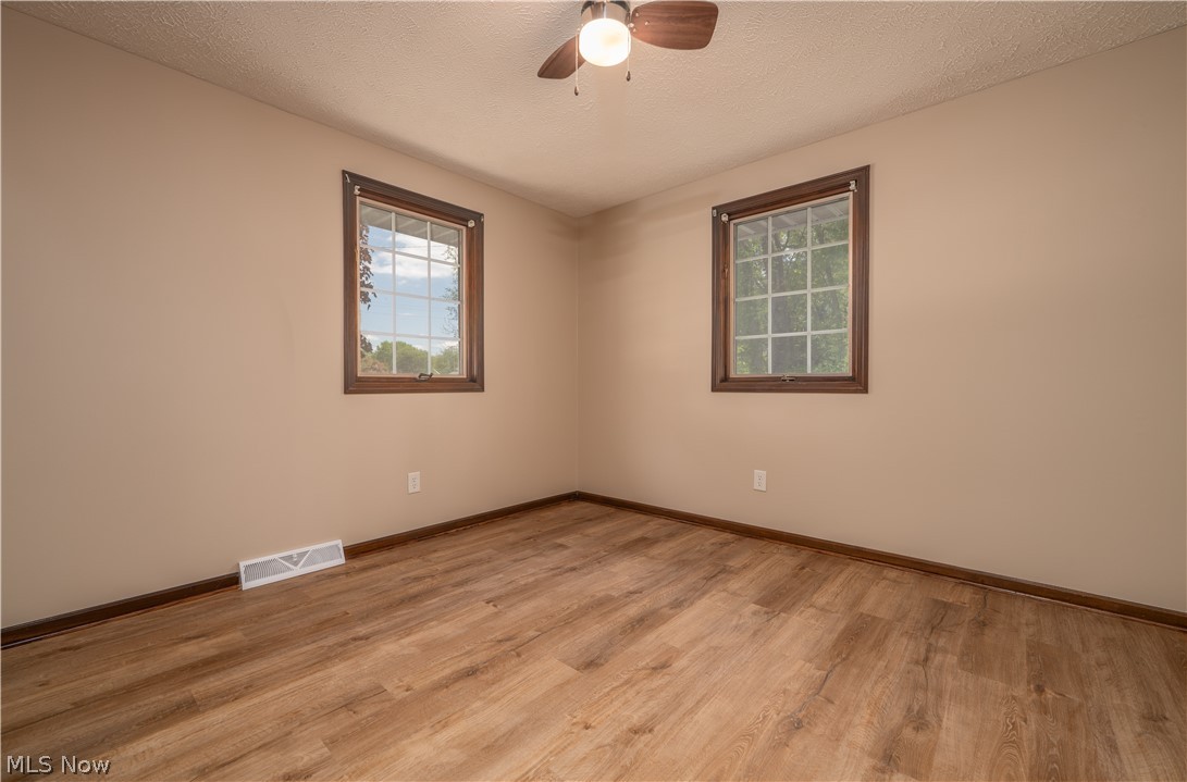 1424 Oak Street Dover OH 44622
